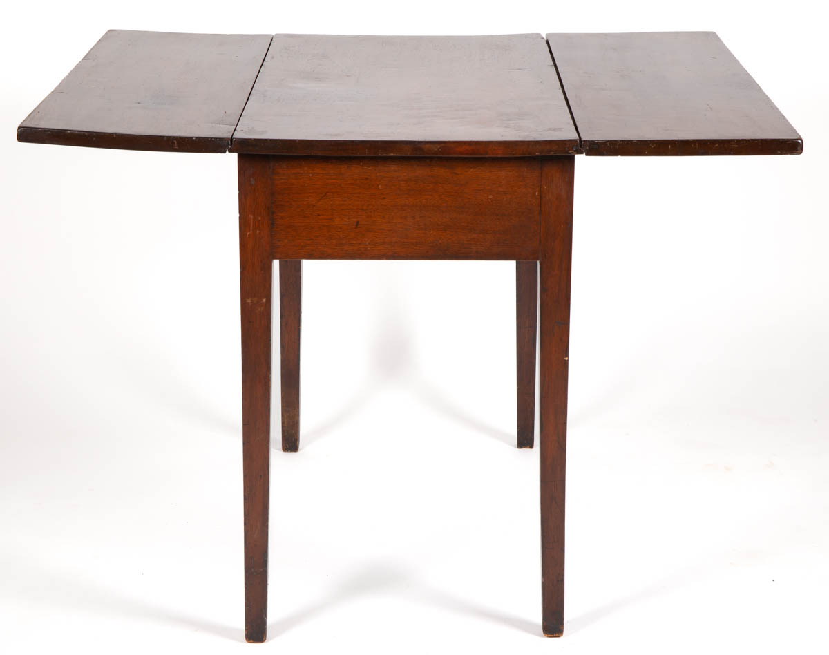 AMERICAN WALNUT PEMBROKE / BREAKFAST TABLE