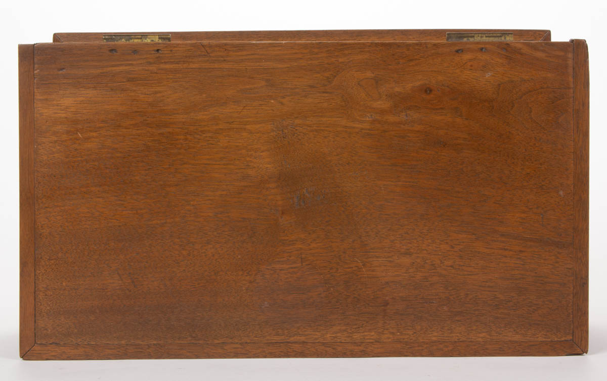 SHENANDOAH VALLEY OF VIRGINIA WALNUT TABLE-TOP SPICE BOX