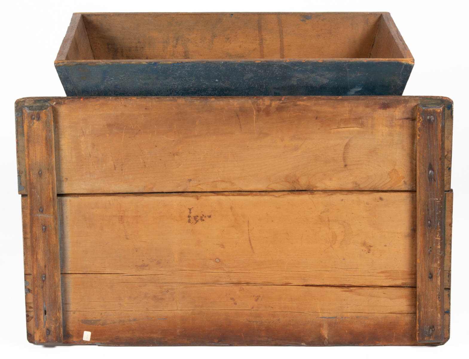 AMERICAN COUNTRY PAINTED PINE DOUGH BOX WITH LID