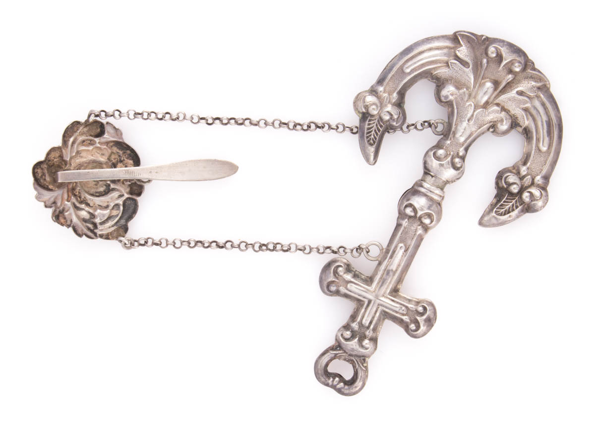 STERLING SILVER FIGURAL ANCHOR SEWING KNITTERS NEEDLE CASE CHATELAINE APPENDAGE