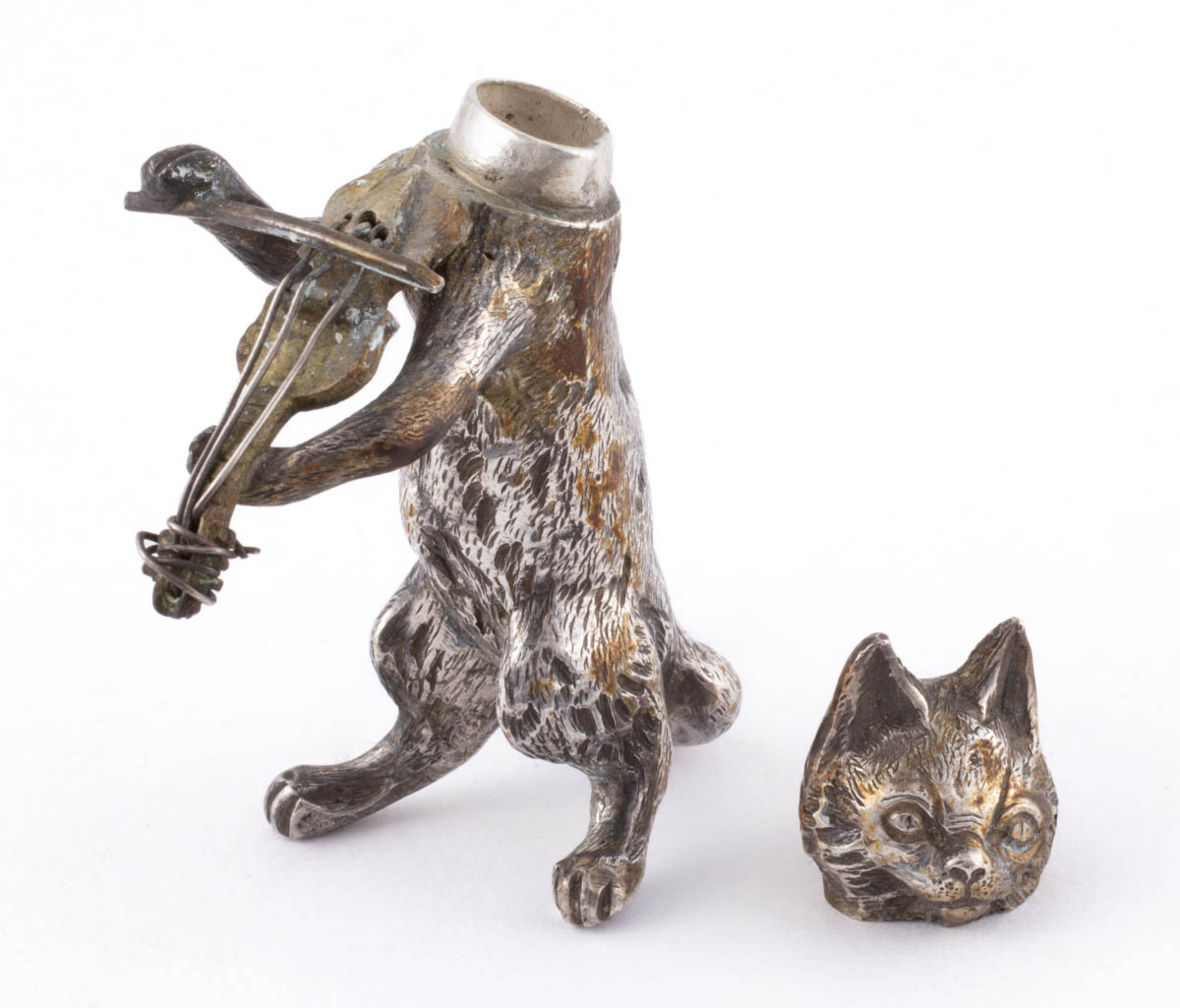 GERMAN 0.800 SILVER CAT AND THE FIDDLE FIGURAL SEWING NEEDLE CASE