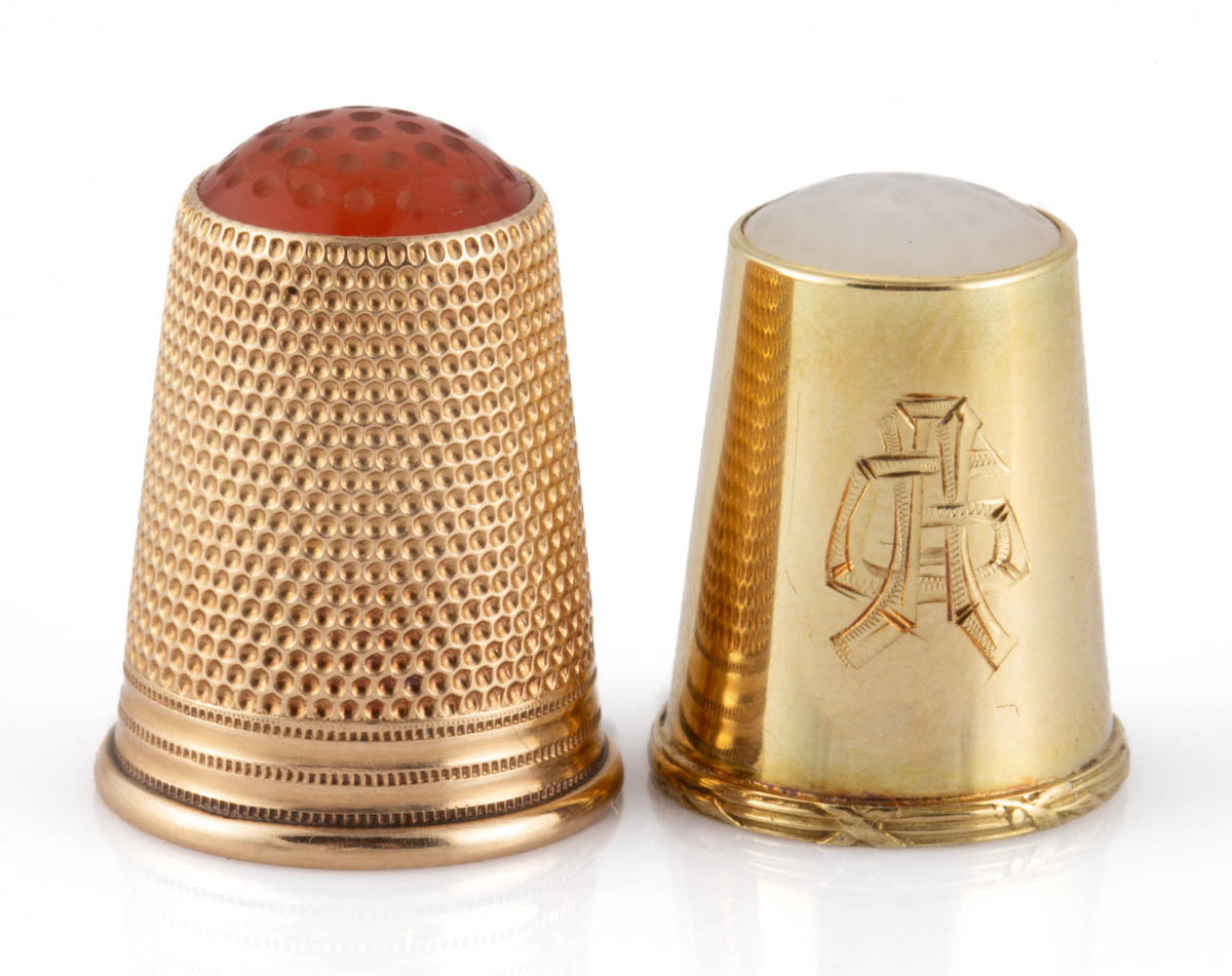 ASSORTED 14K YELLOW GOLD STONE-TOPPED SEWING THIMBLES, LOT OF TWO