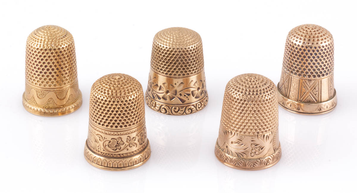 ASSORTED 10K-14K GOLD SEWING THIMBLES, LOT OF FIVE