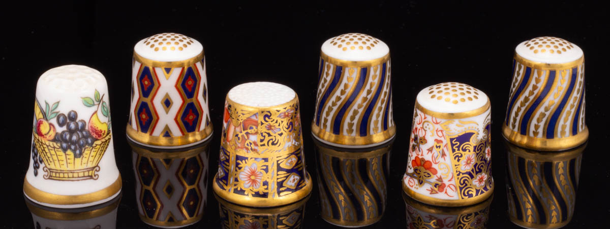ENGLISH ROYAL CROWN DERBY PORCELAIN SEWING THIMBLES, LOT OF FIVE