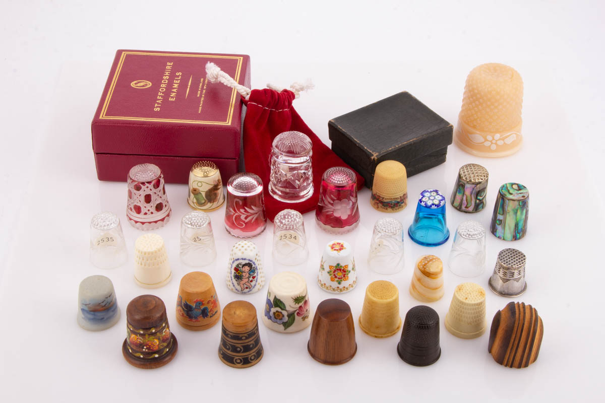 VARIOUS MATERIALS SEWING THIMBLES