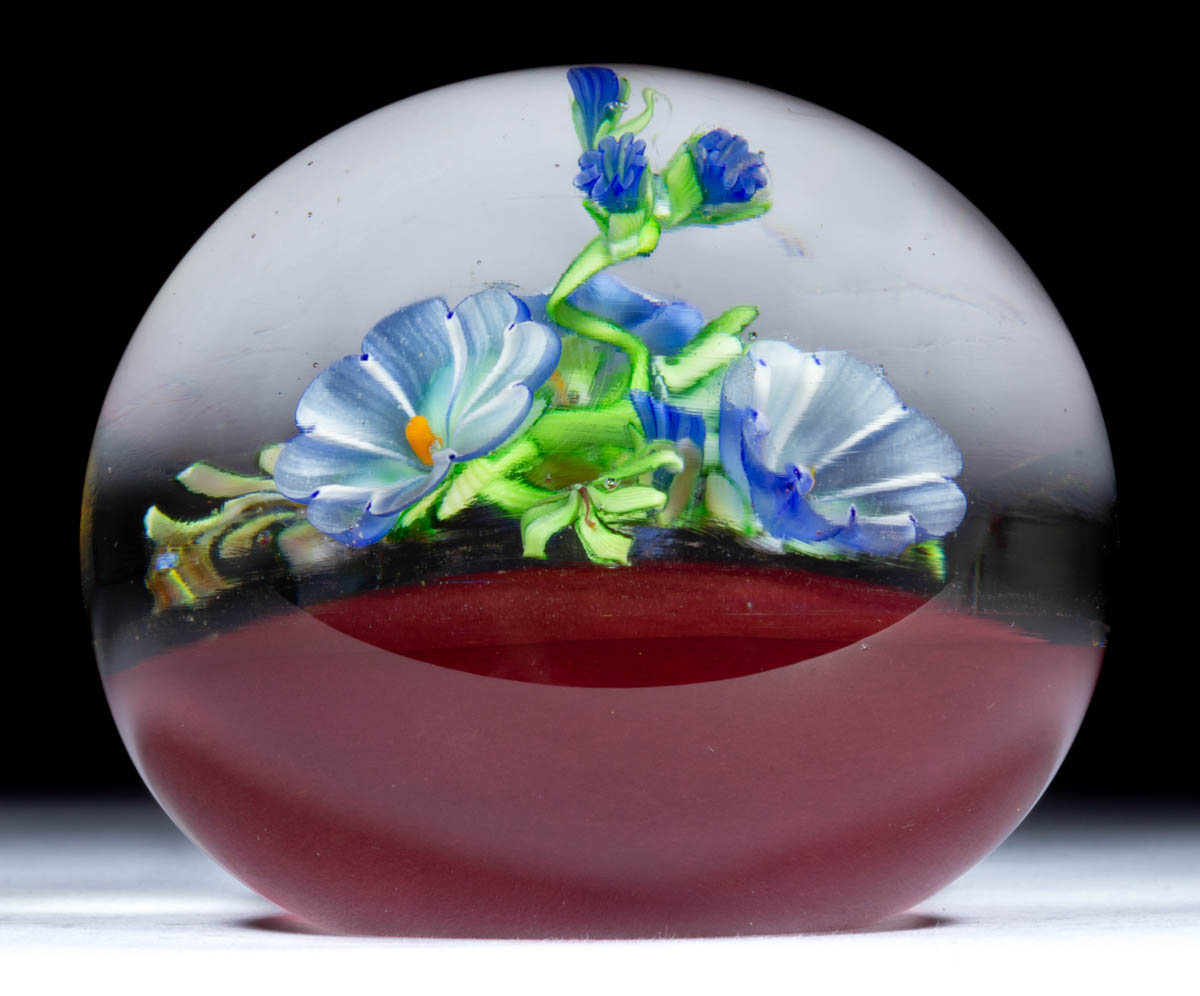 ERIC HANSEN (AMERICAN, XX/XXI) FLORAL BOUQUET LAMPWORK STUDIO ART GLASS PAPERWEIGHT