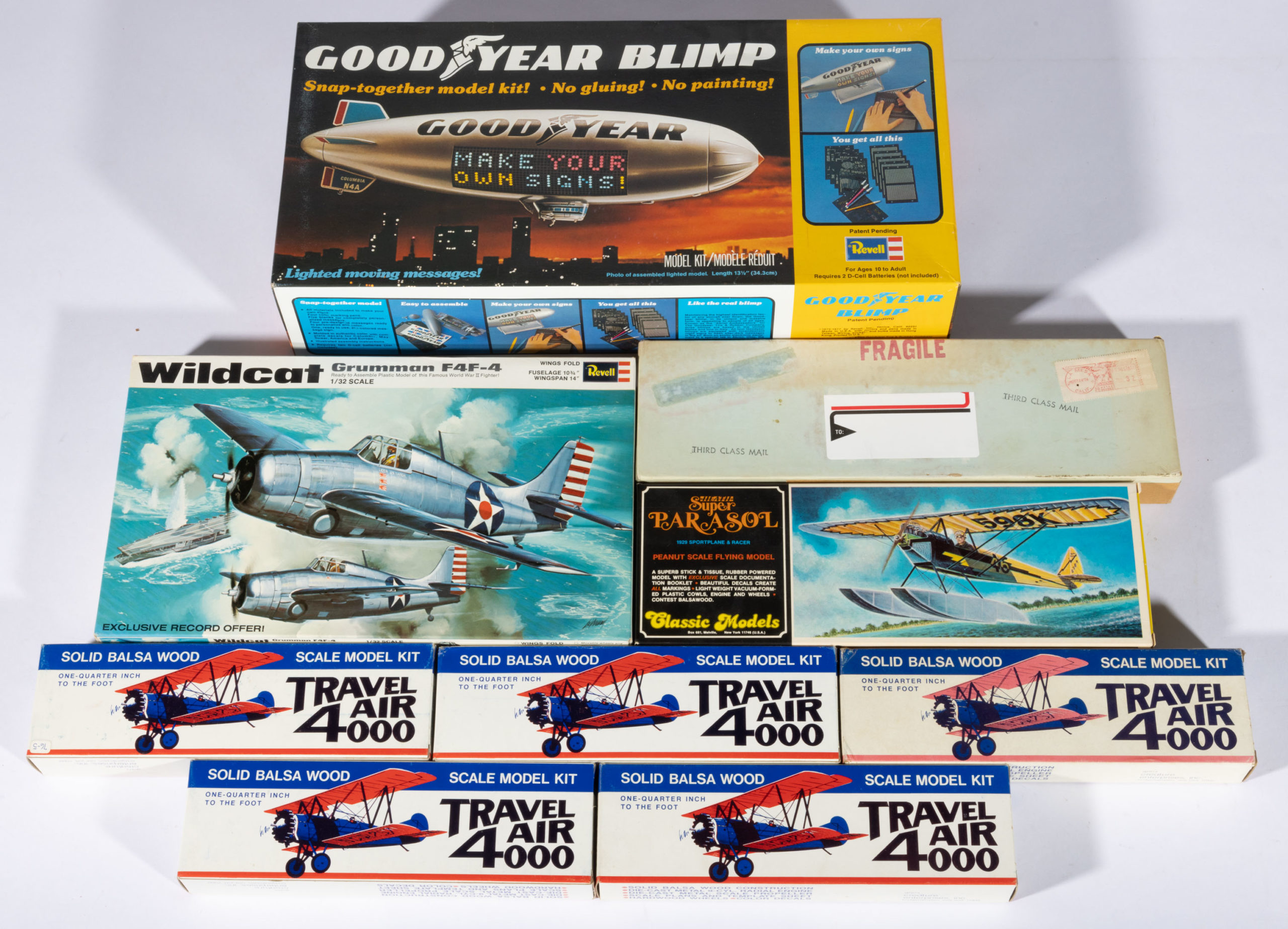 VINTAGE AIRPLANE AND OTHER MODEL KITS, LOT OF 16,