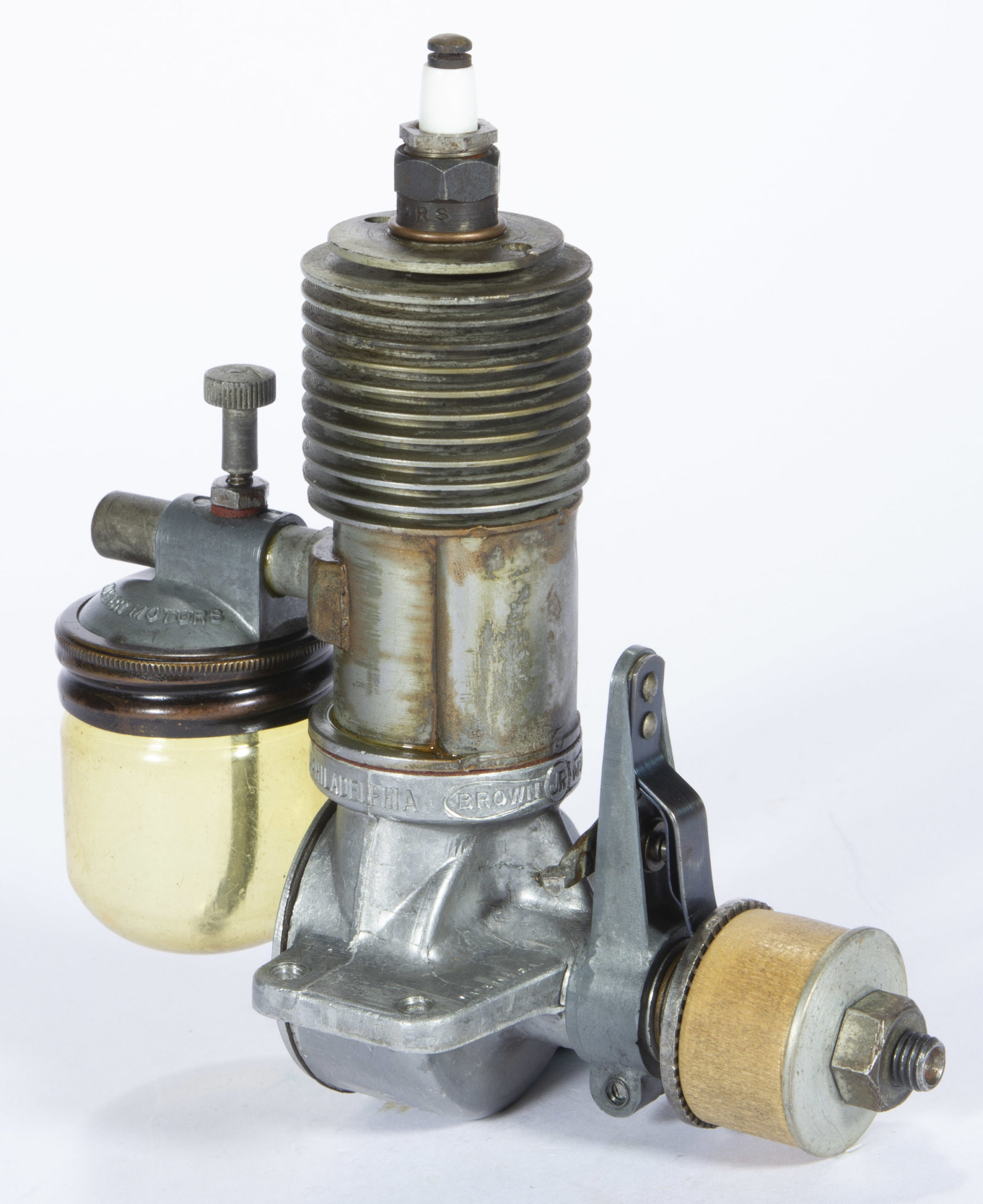 BROWN JUNIOR MOTORS MODEL NO. D 1939 MODEL AIRPLANE ENGINE,