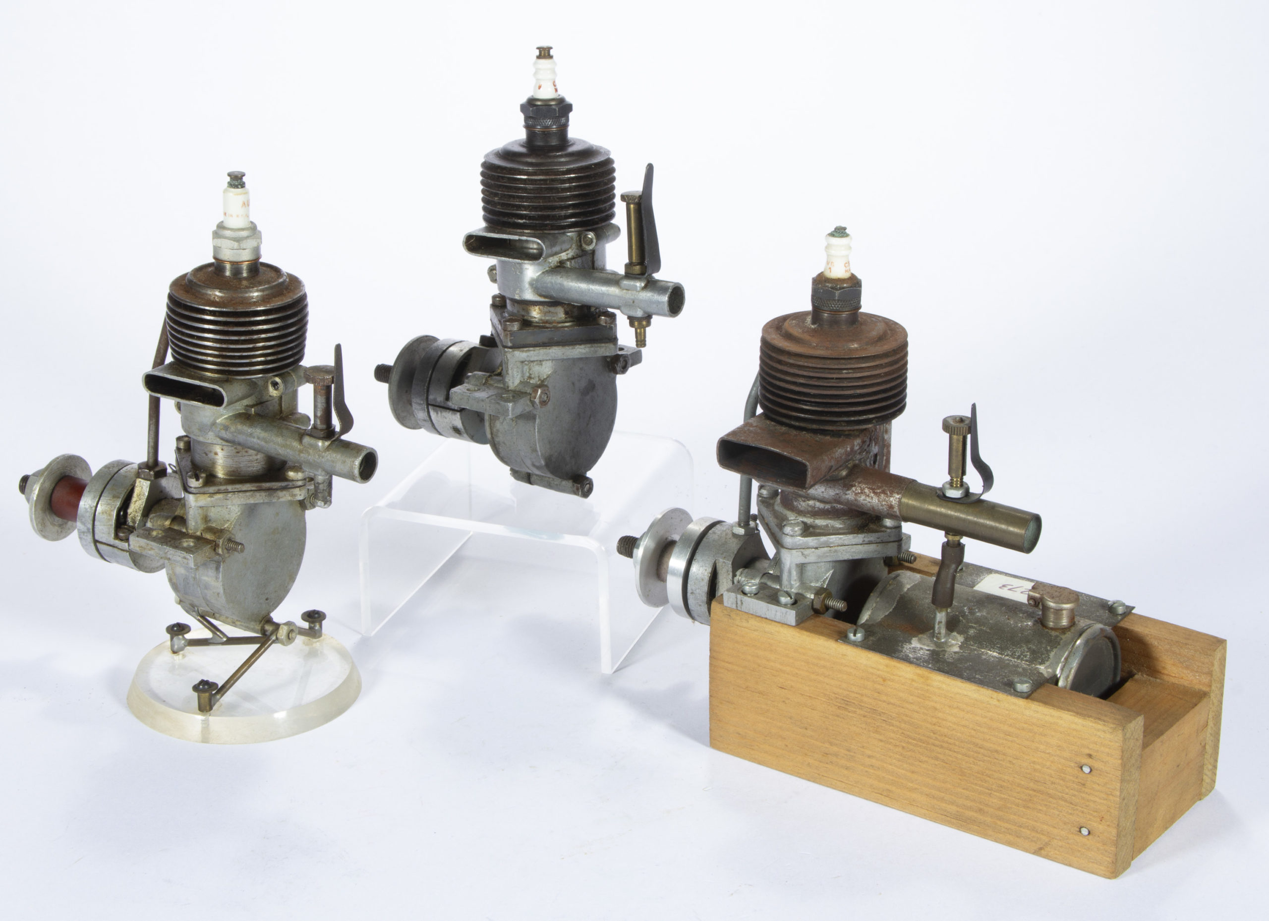 RICE MANUFACTURING CO. “JAMES” MODEL AIRPLANE ENGINES, LOT OF THREE,