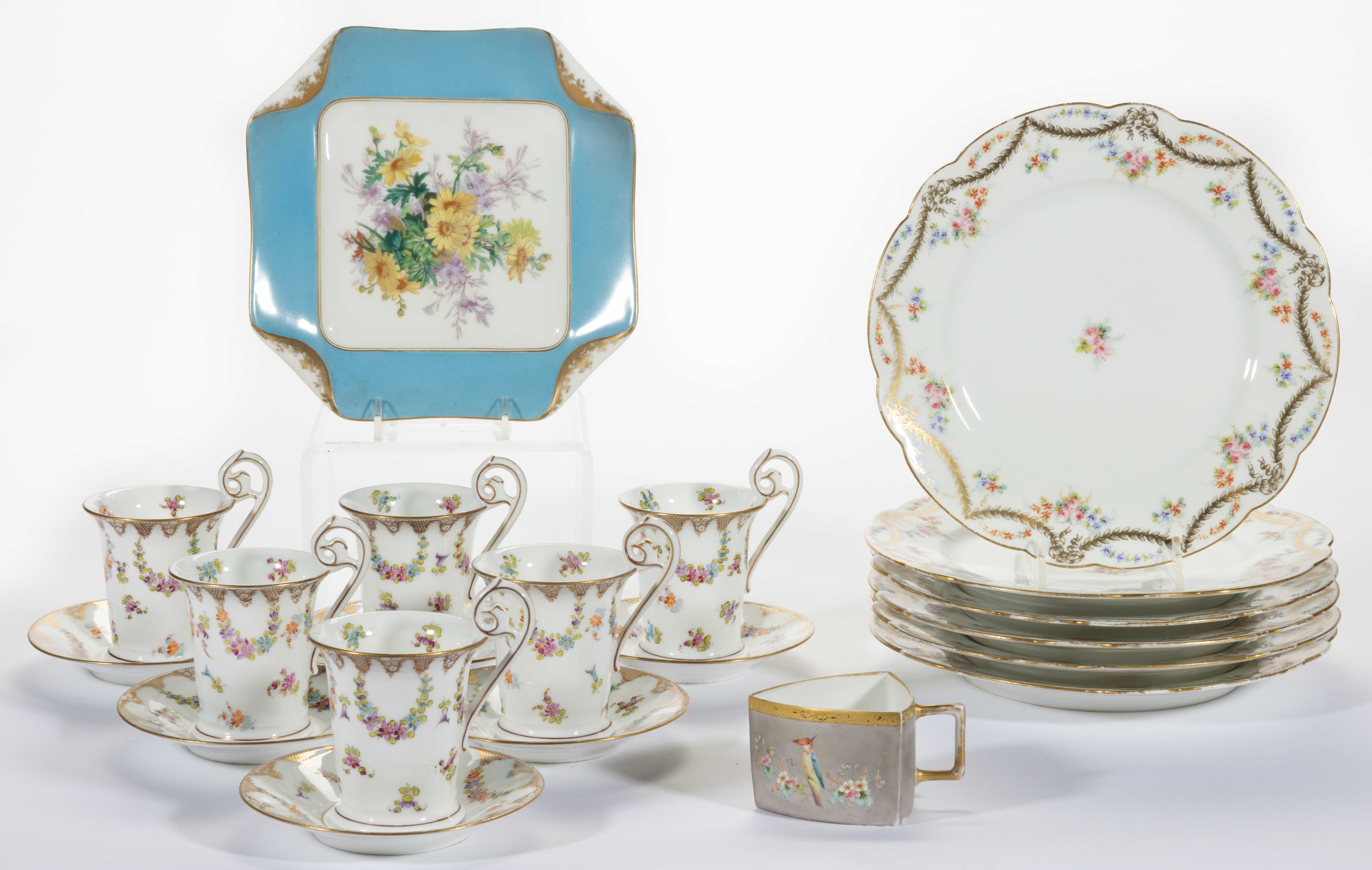 FRENCH / GERMAN PORCELAIN LIMOGES HAND-PAINTED TEA AND TABLE ARTICLES, LOT OF 20,