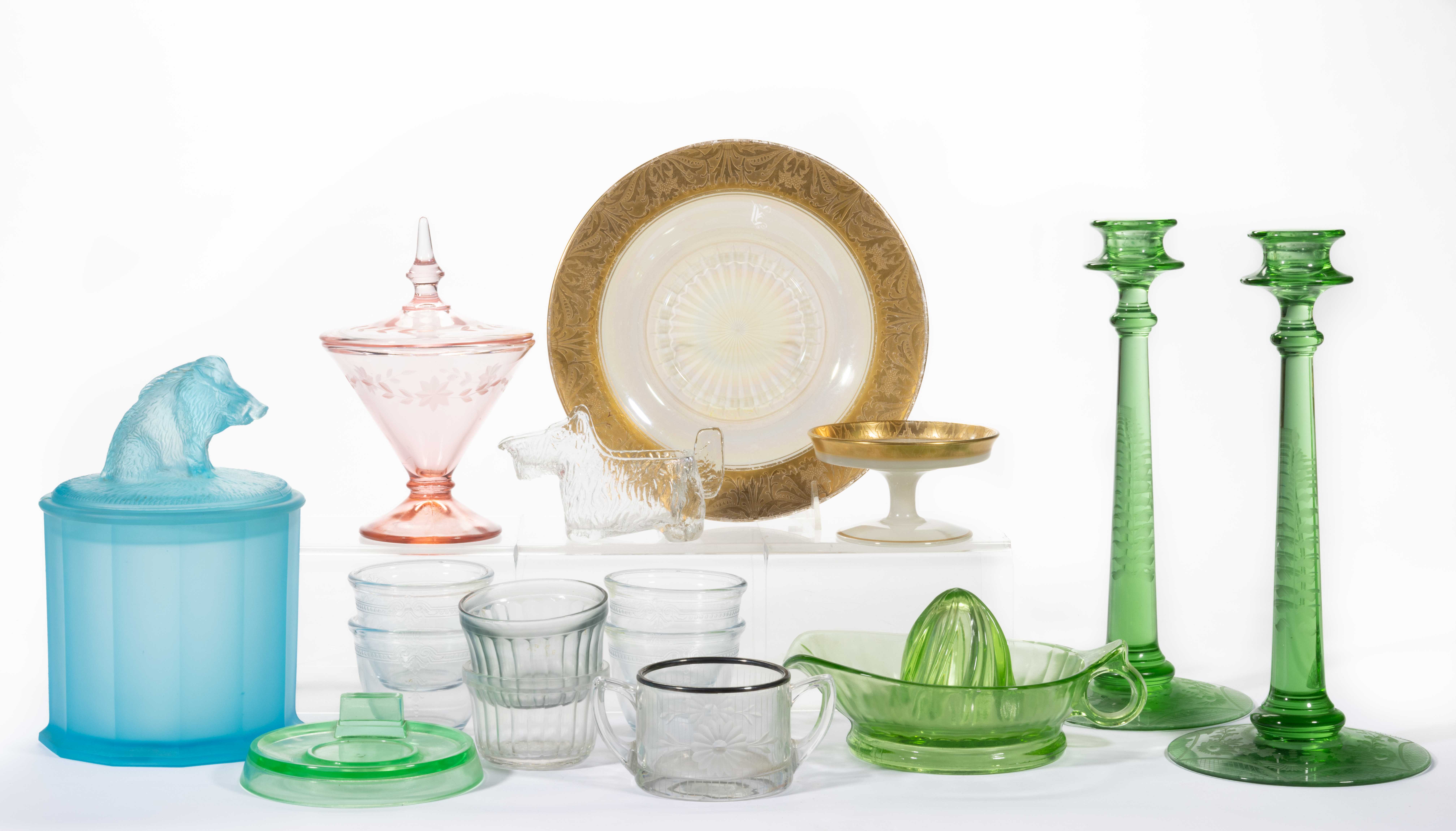 ASSORTED VINTAGE AND DEPRESSION GLASS ARTICLES, LOT OF 16,