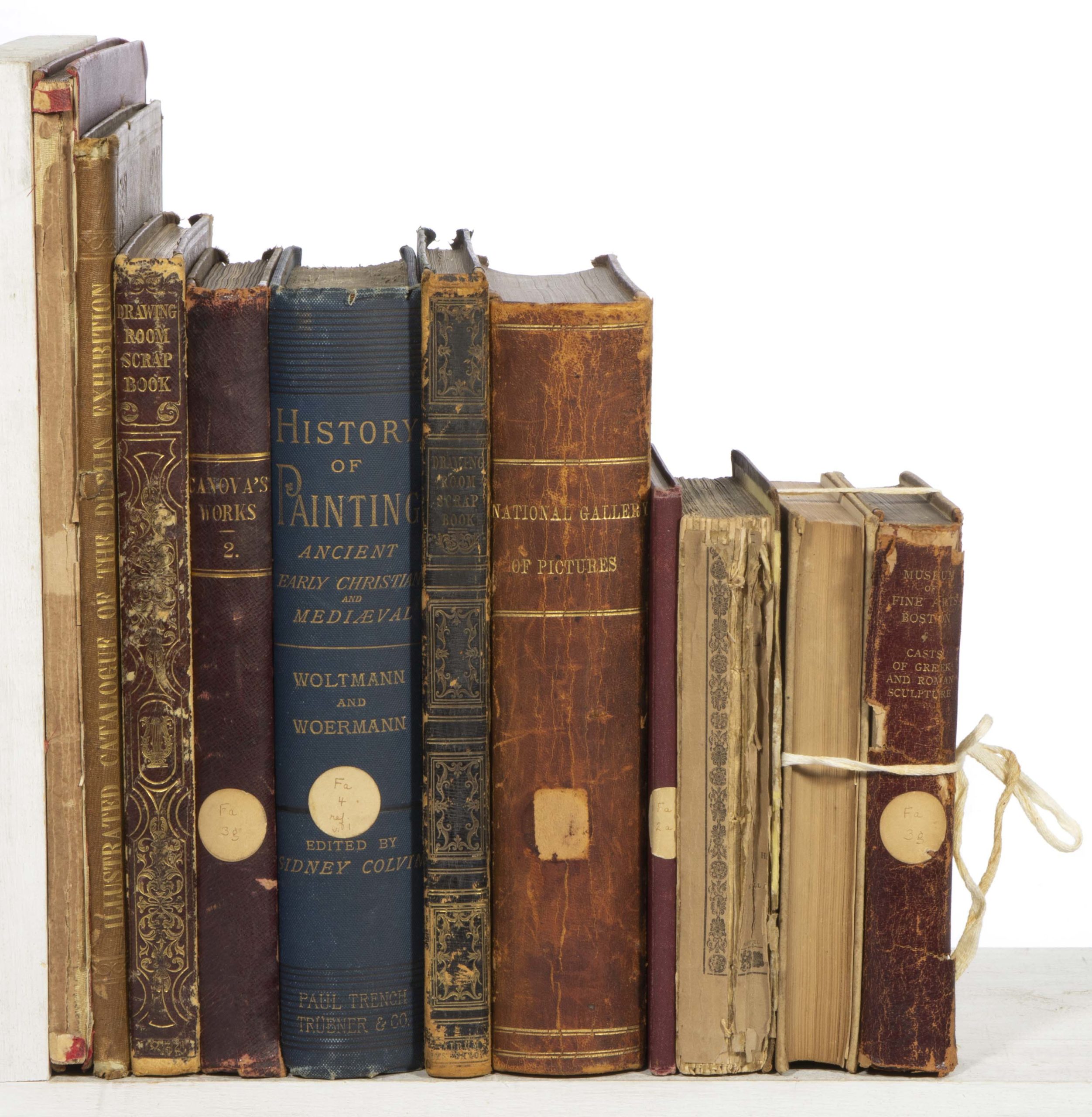 ANTIQUARIAN DECORATIVE AND FINE ARTS VOLUMES, LOT OF 11,