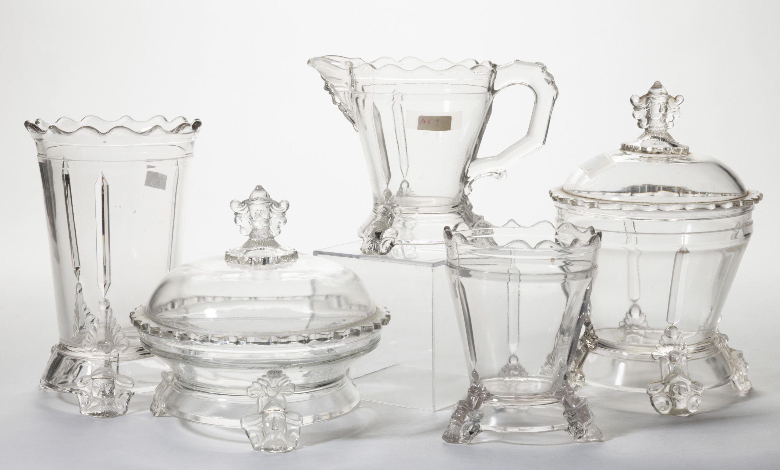 HOBBS NO. 76 / VIKING FIVE-PIECE TABLE SET,