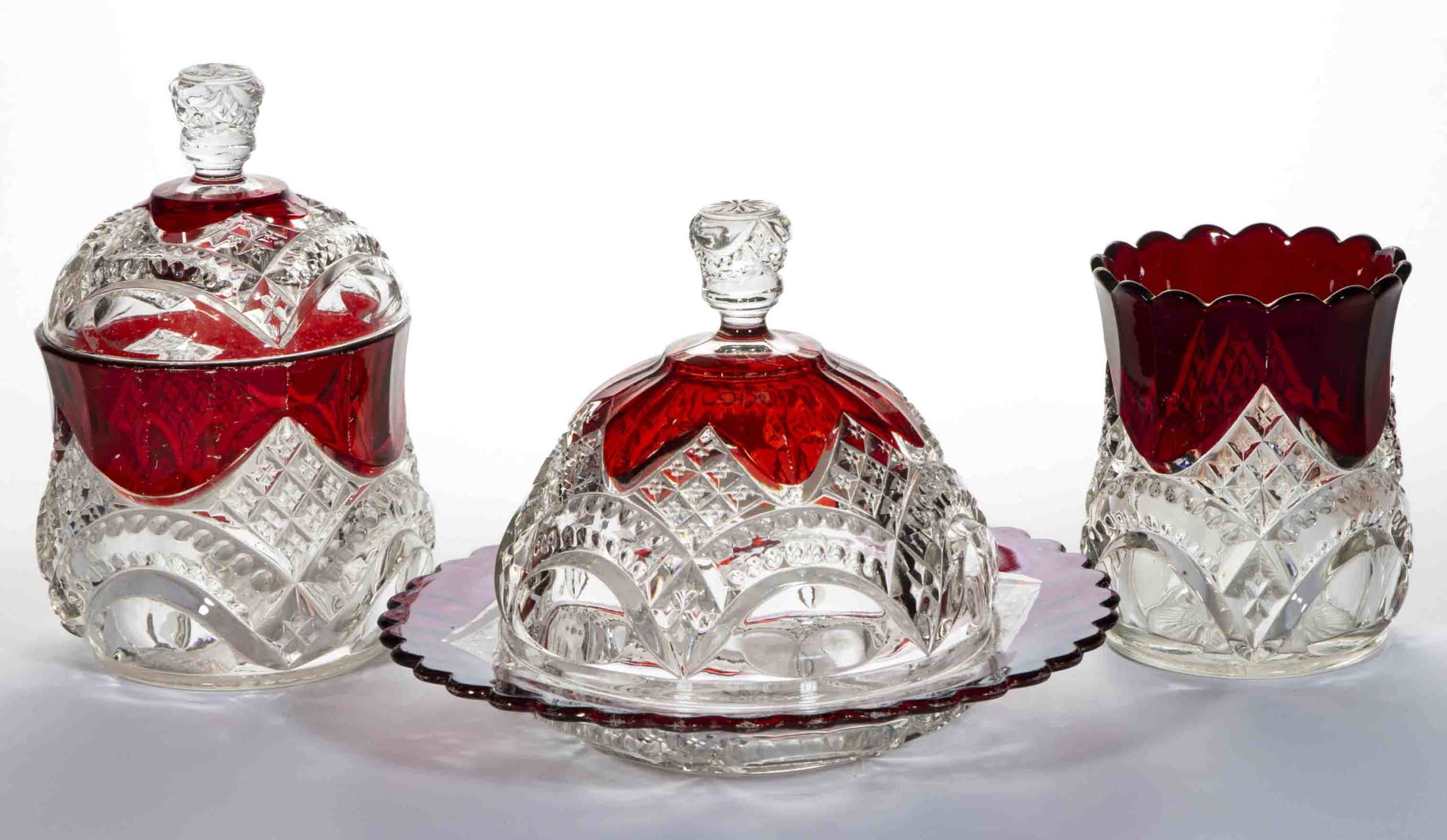 DALTON – RUBY-STAINED THREE-PIECE TABLE SET,