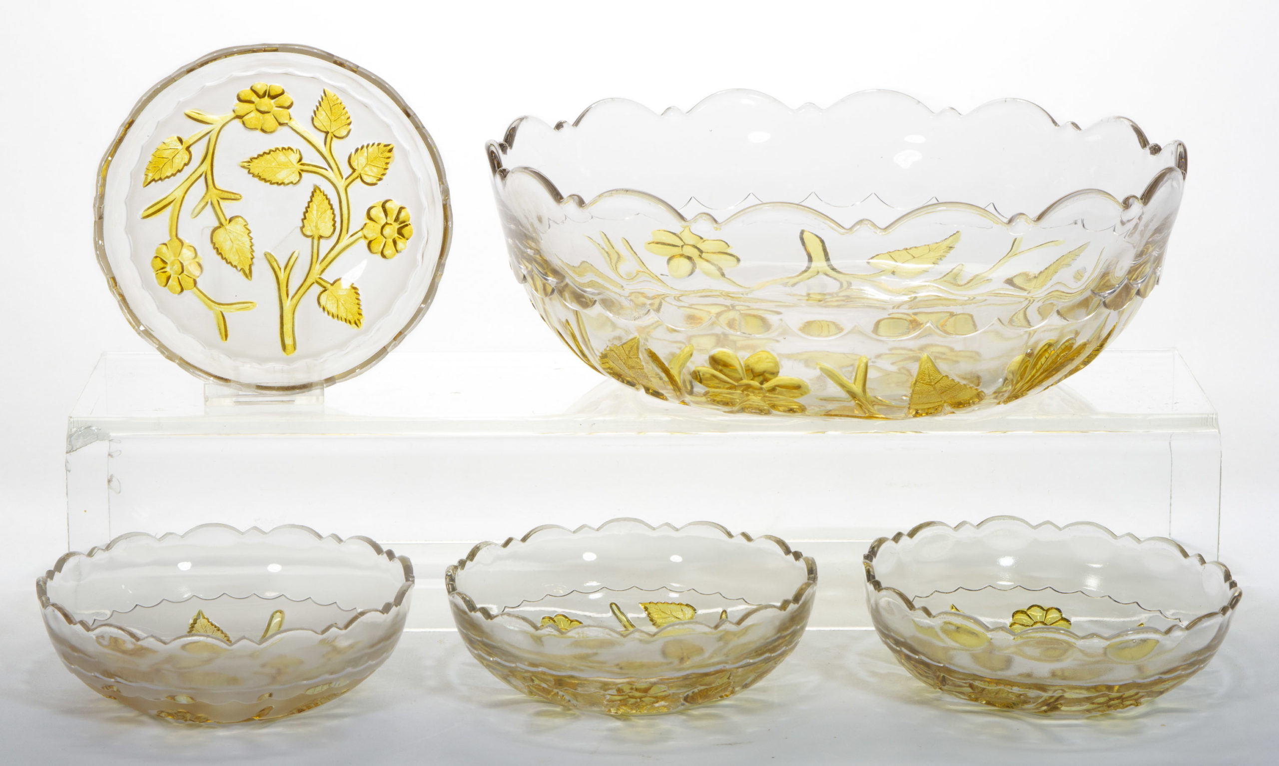 HOBBS NO. 339 / LEAF AND FLOWER – AMBER-STAINED FIVE-PIECE BERRY SET,