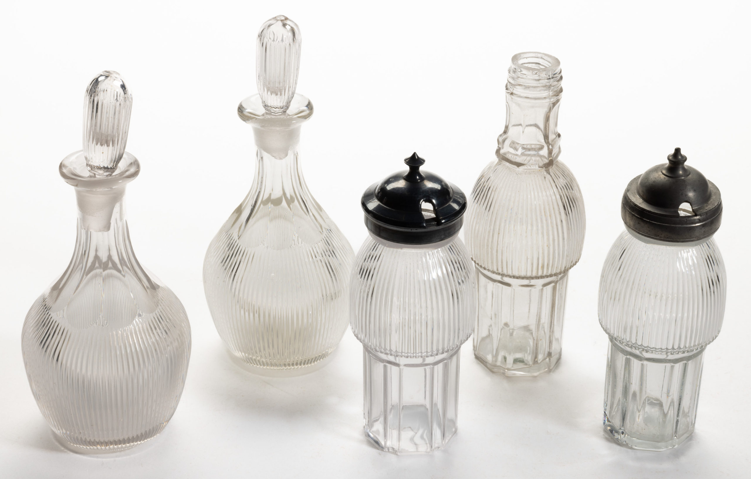 FINE RIB / REEDED (OMN) CONDIMENT ARTICLES, LOT OF FIVE,