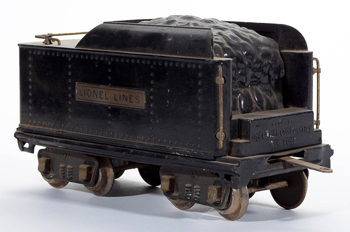 LIONEL NO. 384E STANDARD GAUGE STEAM LOCOMOTIVE AND TENDER